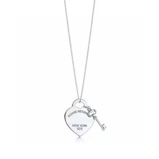 Love Key Female Niche Design Heart-shaped Necklaces