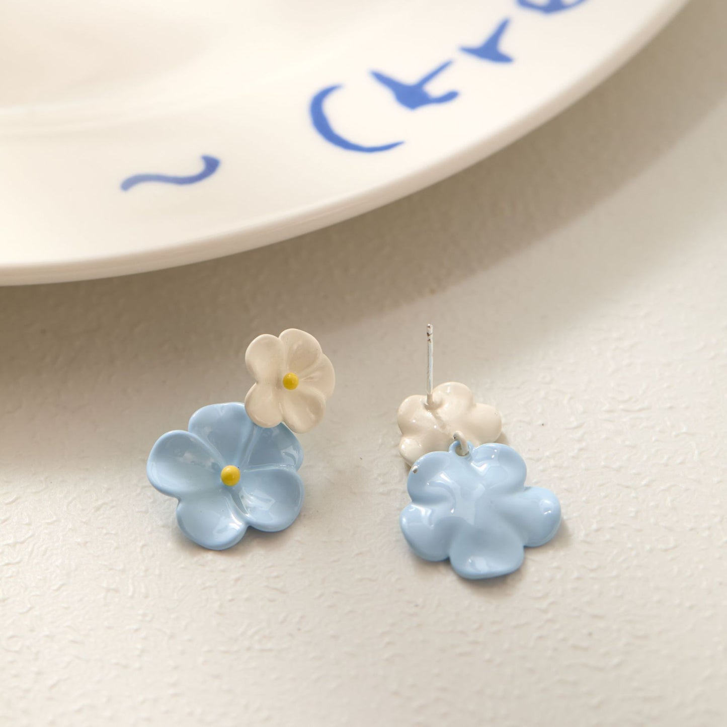 Women's Ear Clip For Fresh Delicate Mosquito Coil With No Earrings