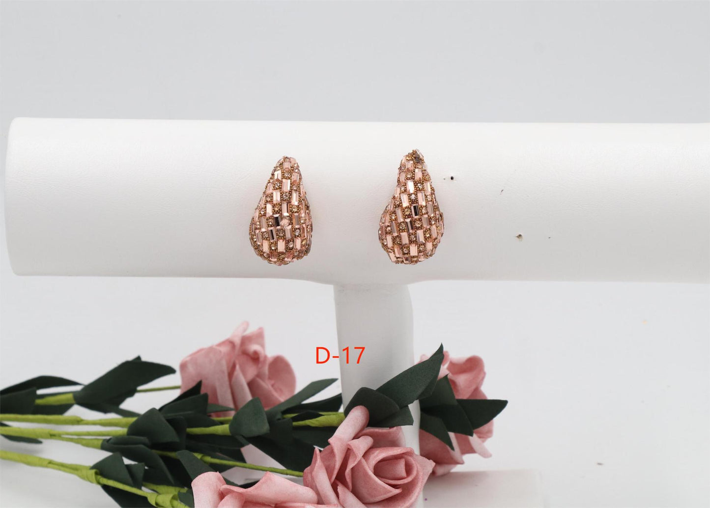 Niche Comma Glass Full Diamond Light Luxury Fashion Earrings