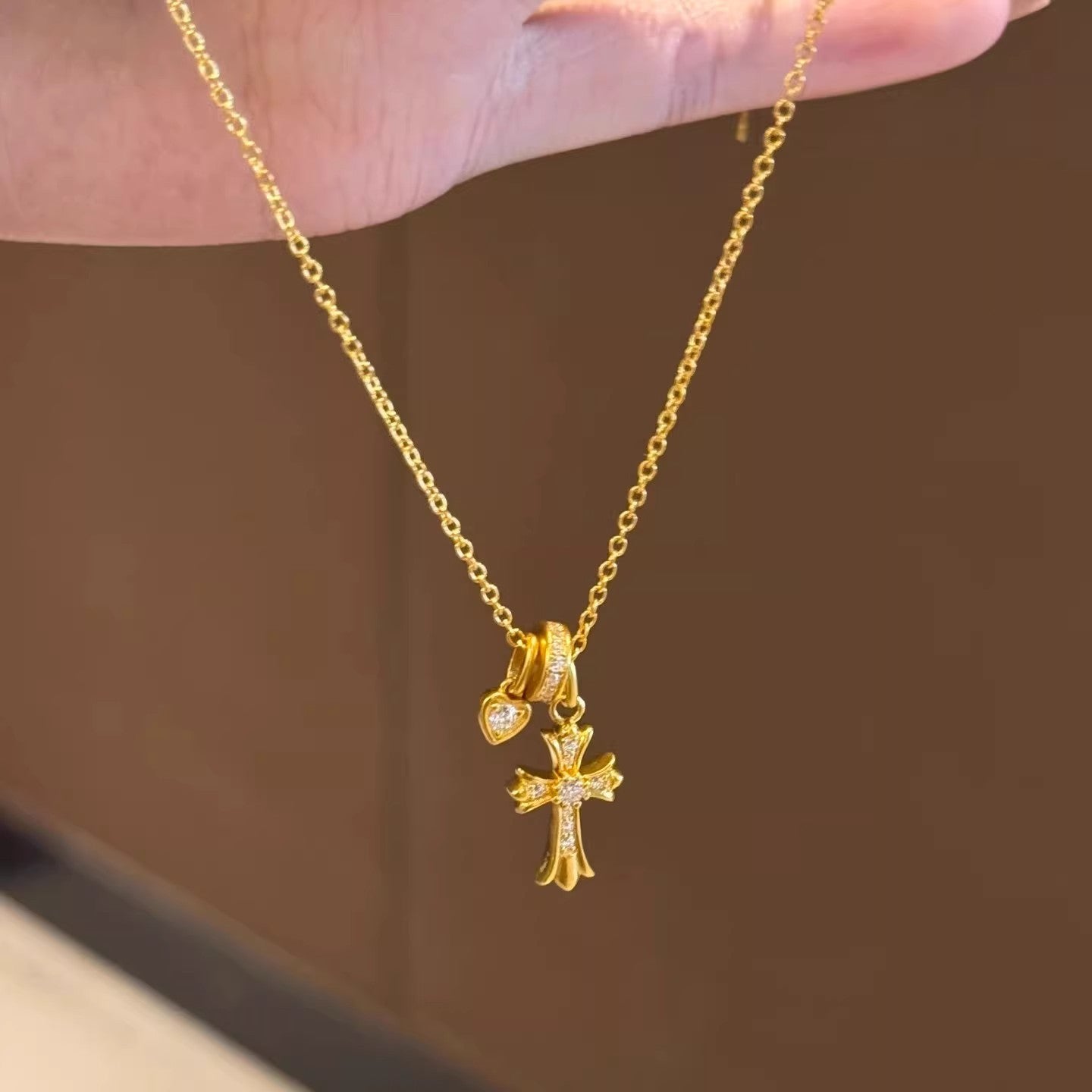 Light Luxury Golden Cross Clavicle Chain Simple Fashion Good-looking Gentle Necklace