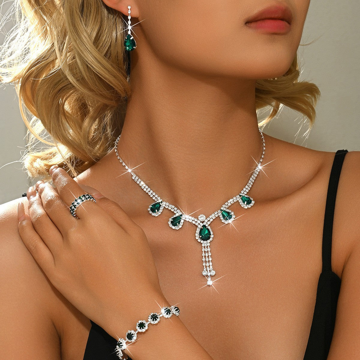 Women's Drop Ear Retro Elegant Affordable Luxury Fashion Jewelry Set