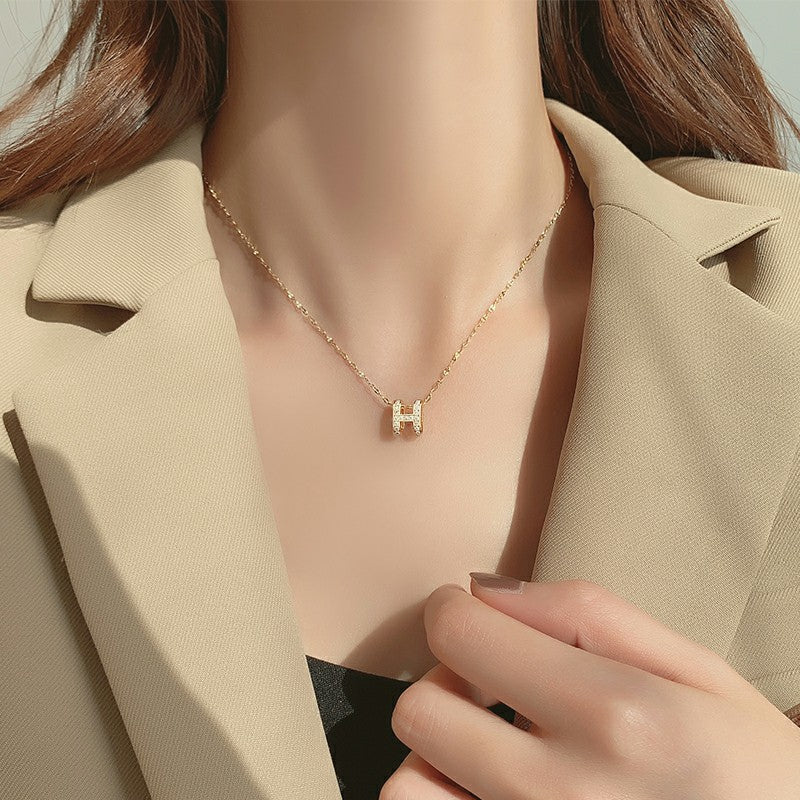 Women's Letter Light Luxury For Design Style Clavicle Chain Necklaces