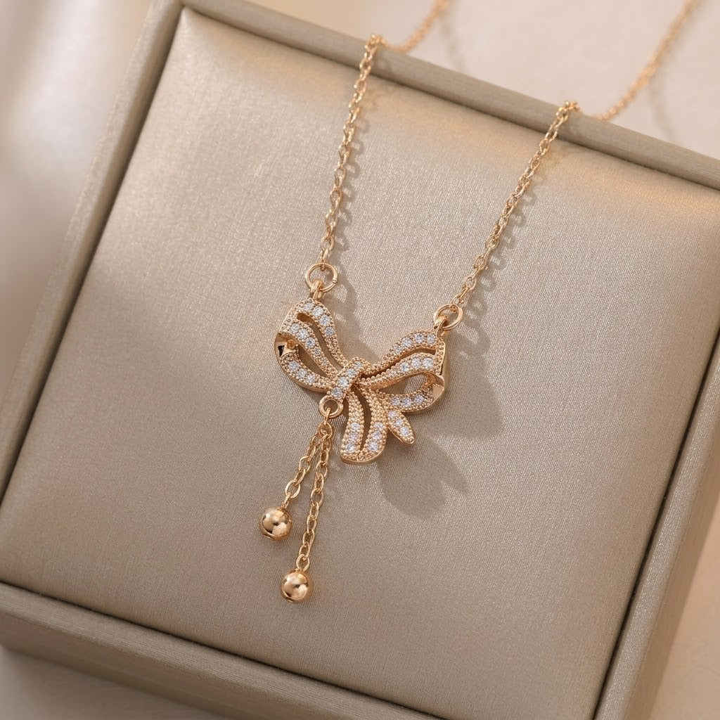 Women's French Butterfly Zircon Minority Fashion Design Temperament Titanium Necklace