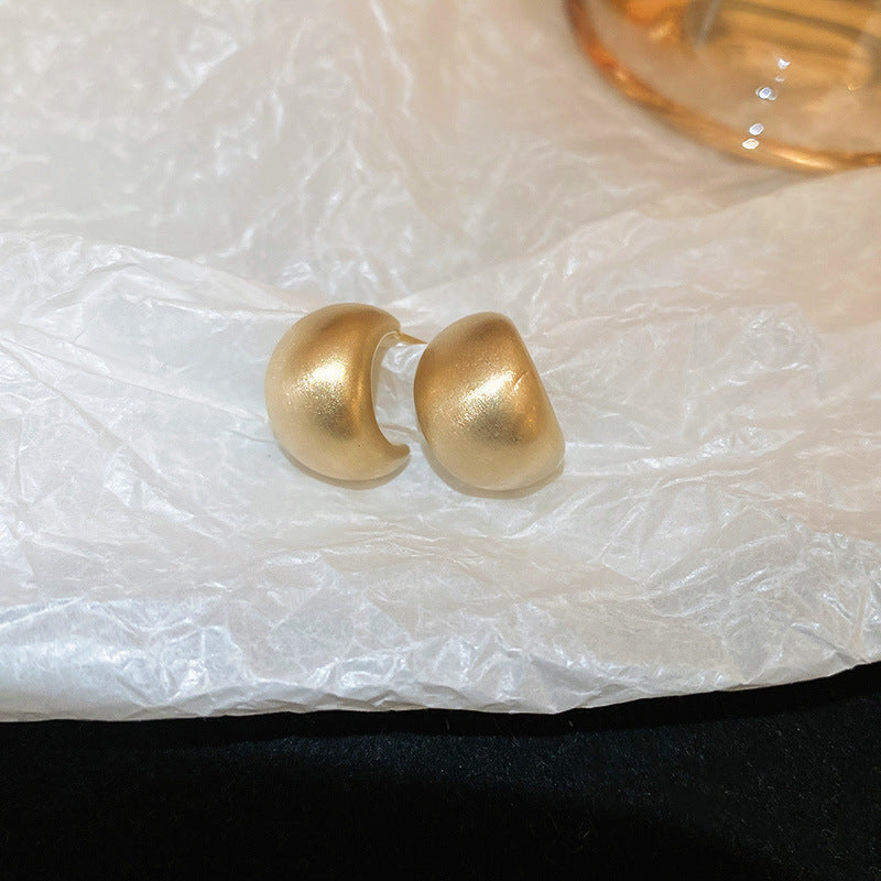 Women's Needle Metallic Pleated Round Geometric Bean-shaped Fashionable Fashion Stud Earrings