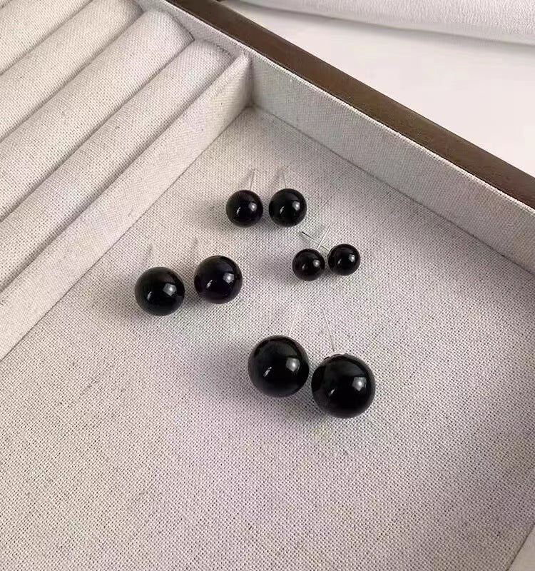 Women's Light Luxury Temperament Black Pearl High-grade Compact Mini Western Stud Earrings