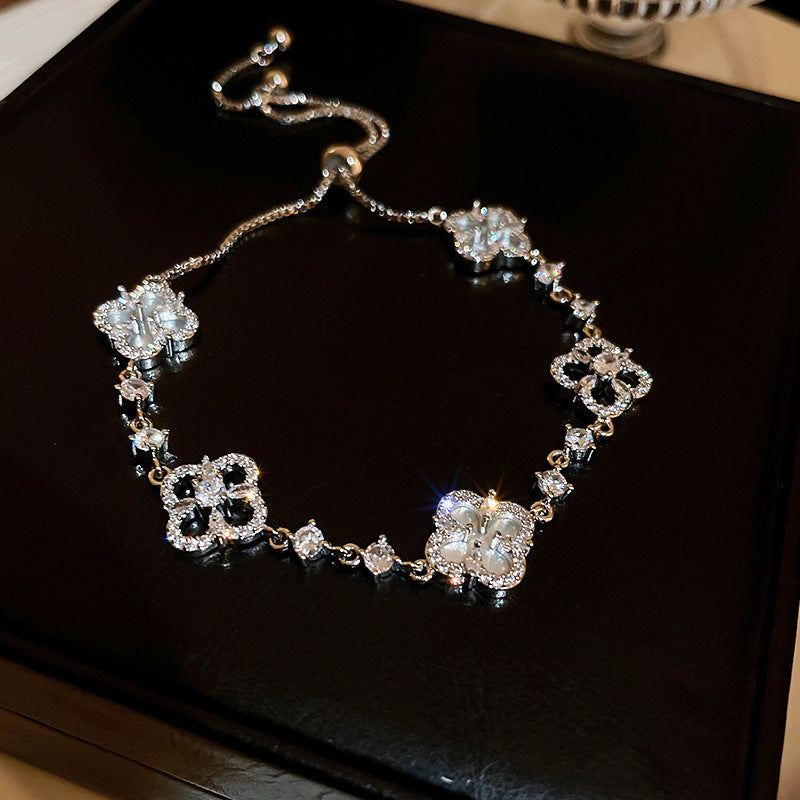 Women's Korean Geometric Round Zircon Light Luxury High-grade Stylish Simple Bracelets