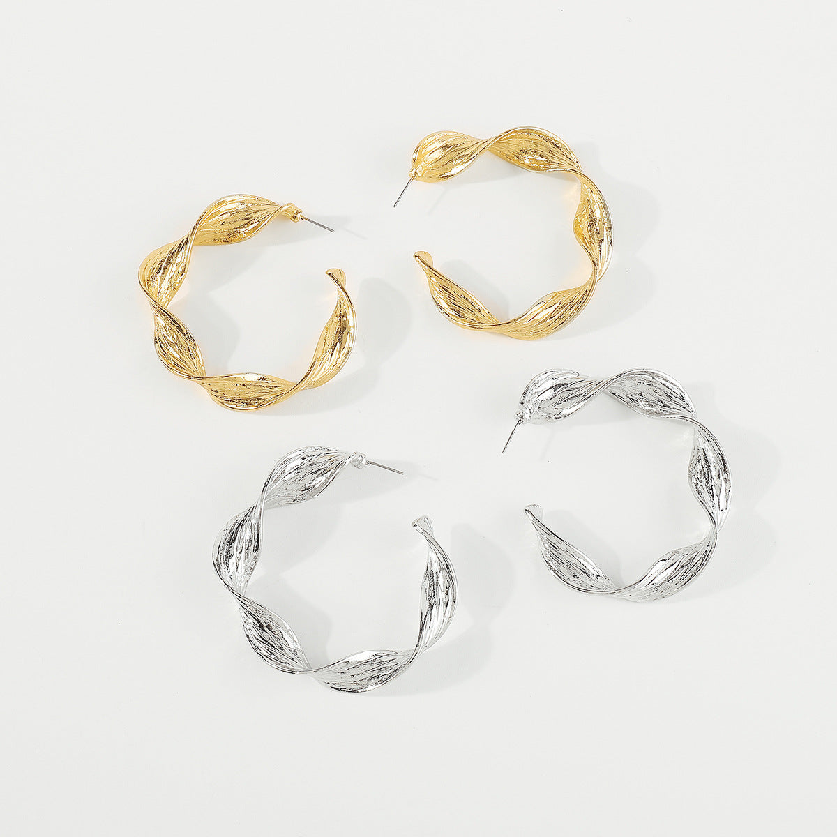 Women's Lines Metallic Asymmetric Geometric Ear Fashion Rings