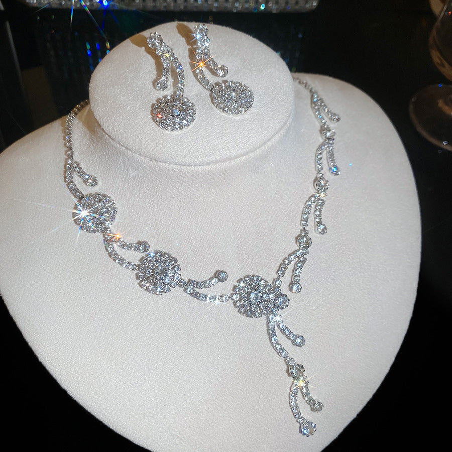 Women's Exquisite Clavicle Chain Light Luxury High-grade Earrings