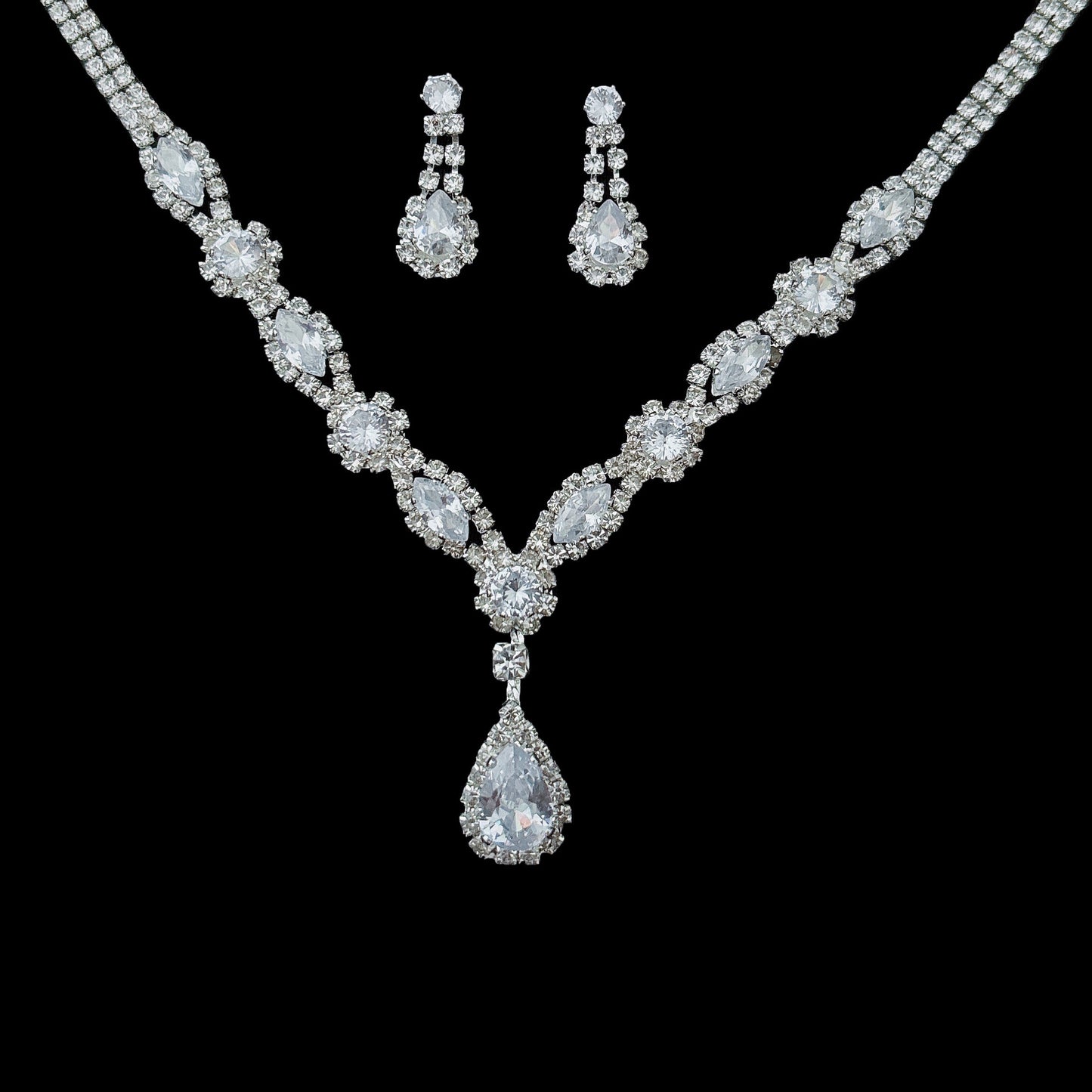 Women's Sier Advanced Elegant Clavicle Chain Water Drop Flower Jewelry Set