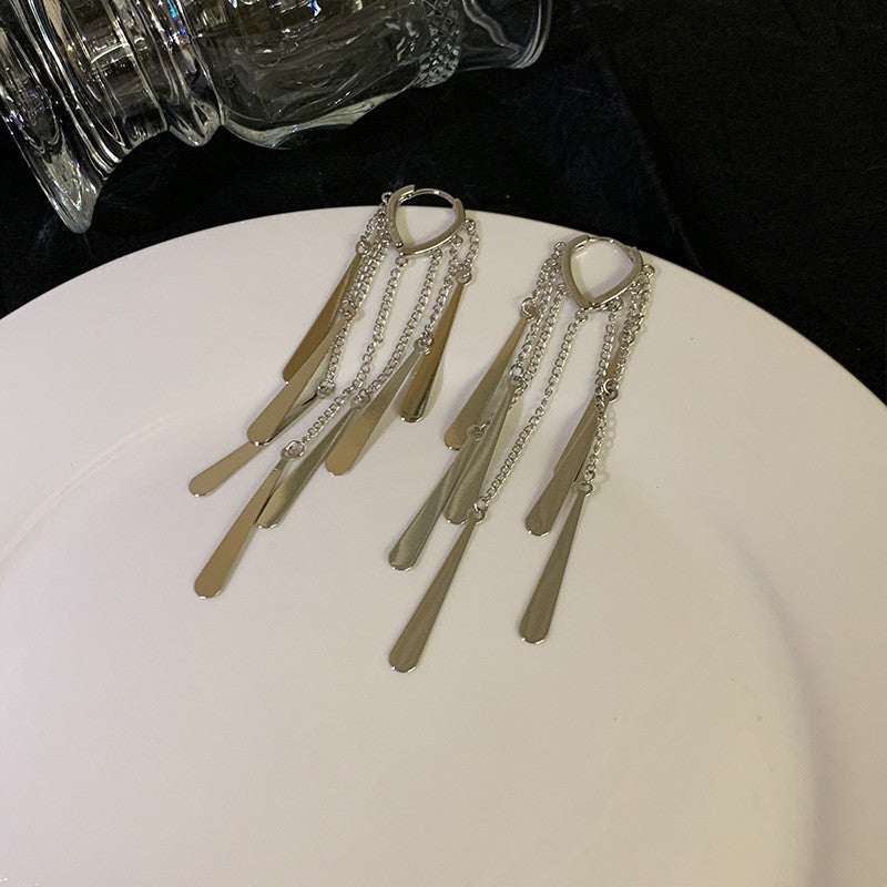 Luxury Fashion Versatile Elegant High-grade Sweet Cool Personality Earrings