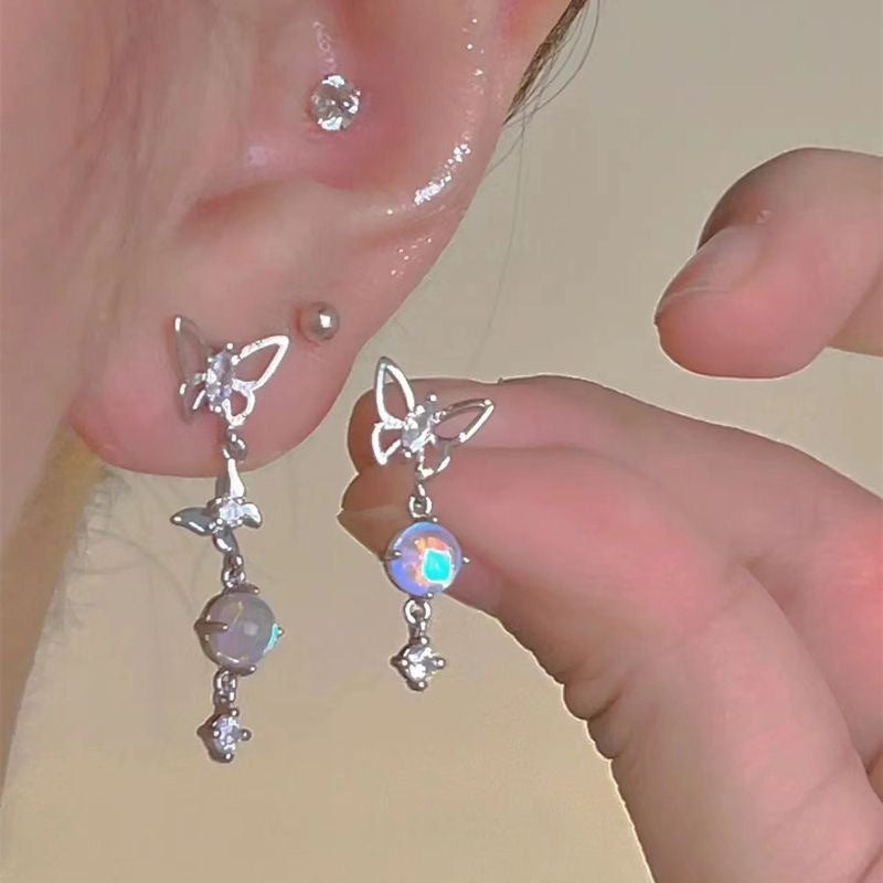 Cold Butterfly Asymmetric Temperament Simple Light Earrings