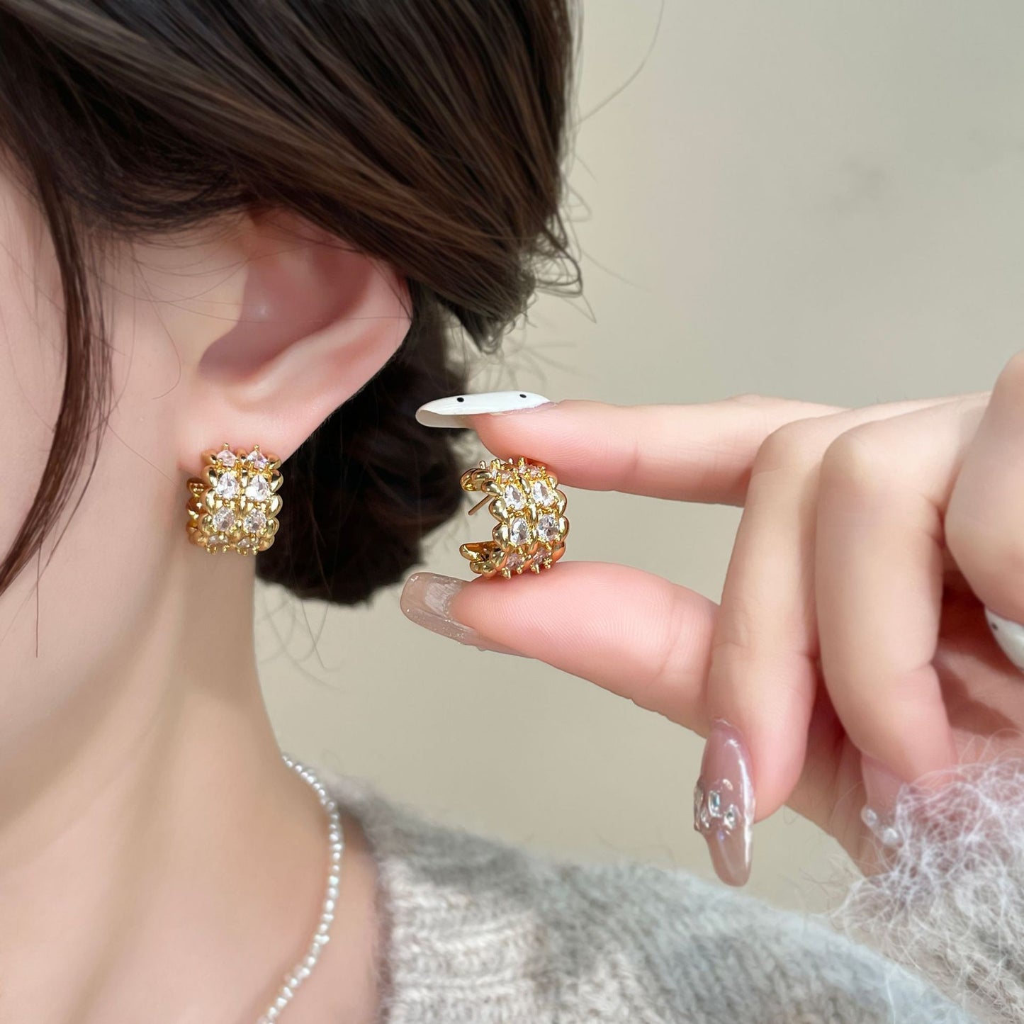 Retro High-grade Fashionable Versatile Elegant Trendy Stud Earrings