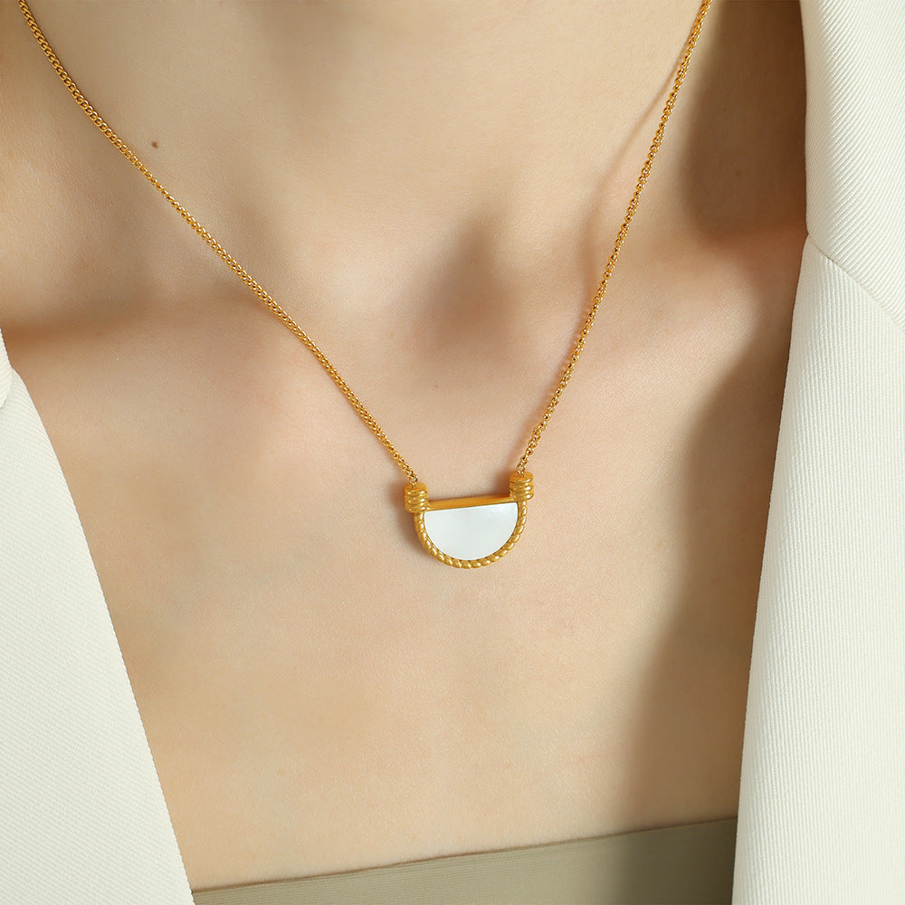 French Design Retro Thick Cut White Shell Jewelry Set
