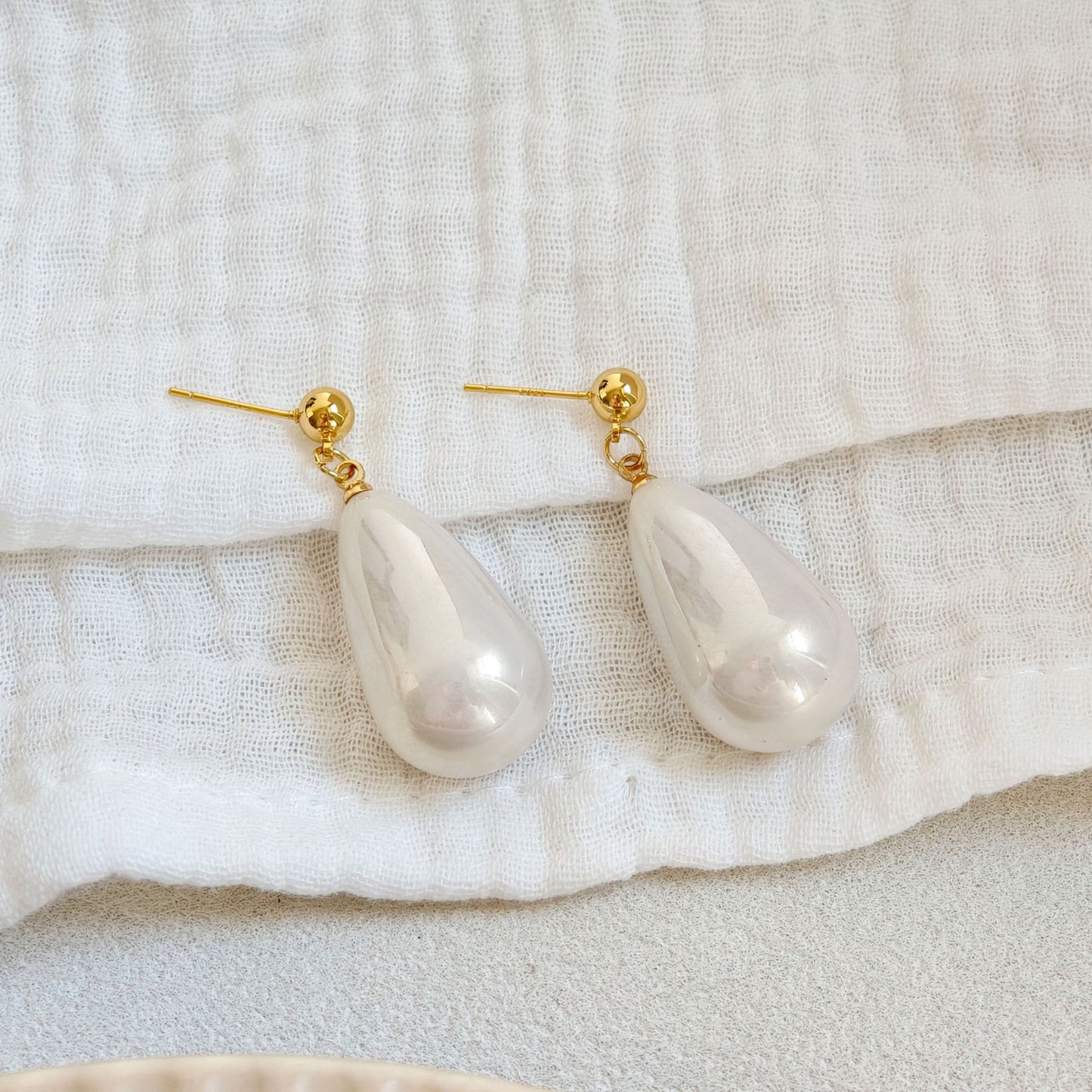 Water Drop Pearl Cream Elegant Fashion High Sense Temperament Wild Earrings