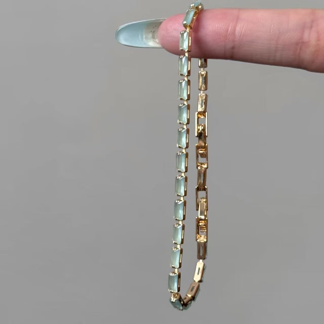 Golden Super Flash Zircon Female Good-looking Party Light Luxury Minority Bracelets