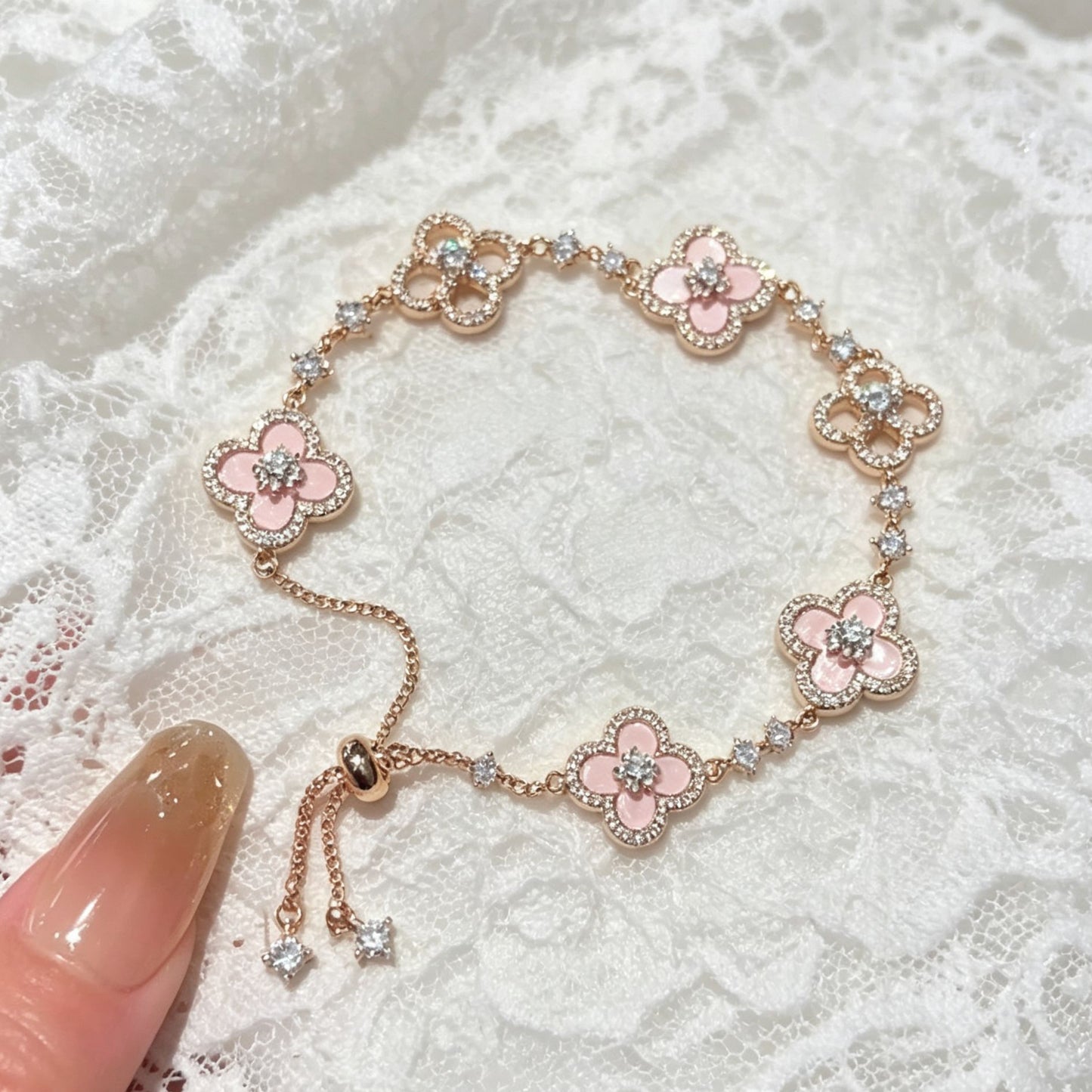 Pink Clover Adjustable Light Luxury Design Bracelets