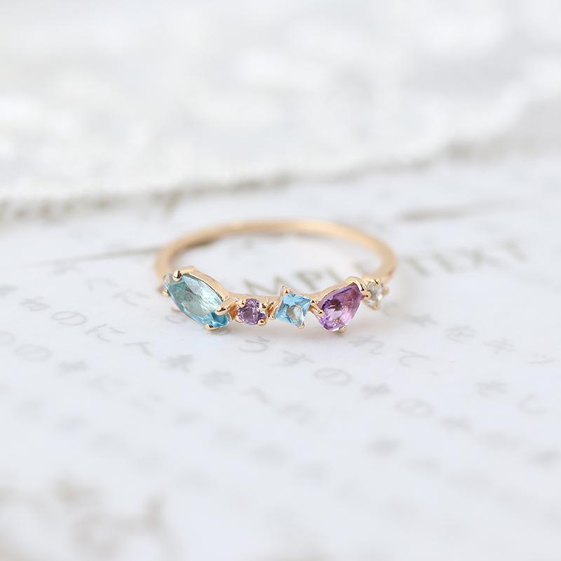 Gold-plated Inlaid Imitation Topaz Female Geometric Retro Rings
