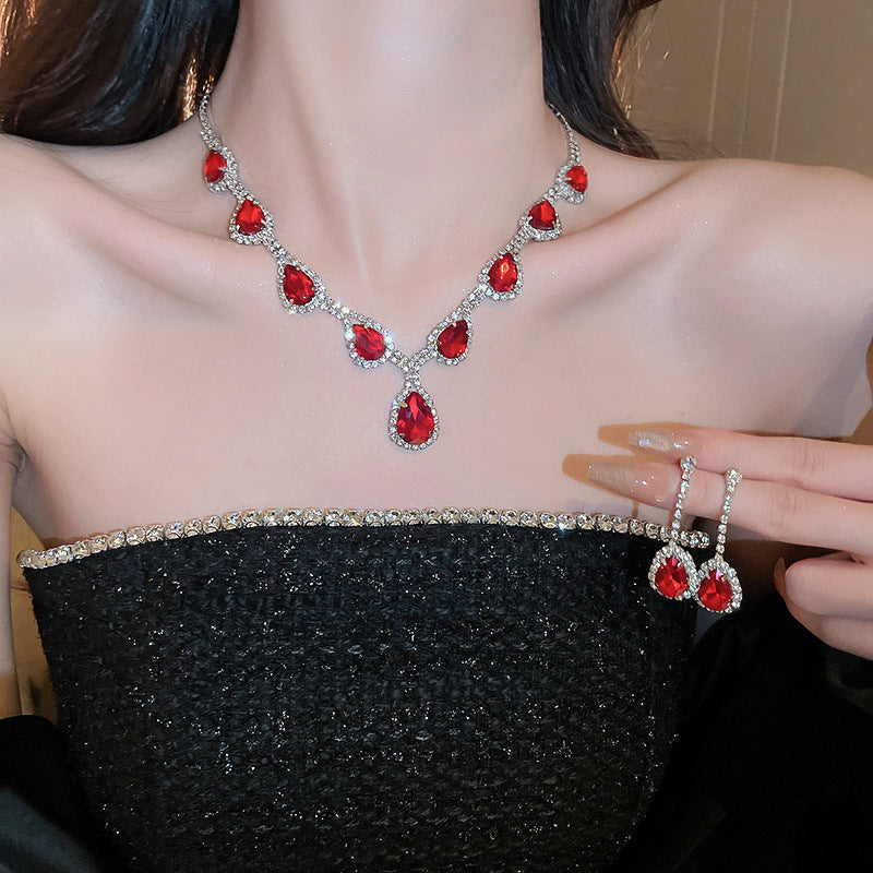 Women's Tassel Two-piece Exaggerated Light Luxury Temperament Clavicle Chain High-grade Jewelry Set