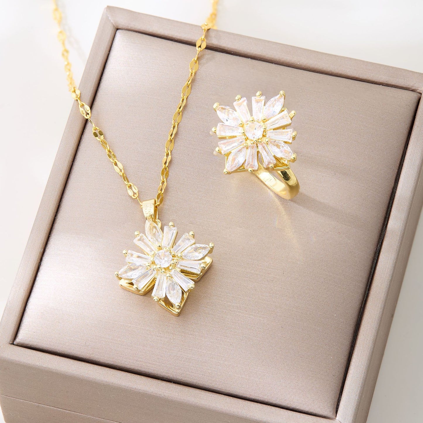 Stainless Steel Chain Waterproof Durable Colorfast Jewelry Set