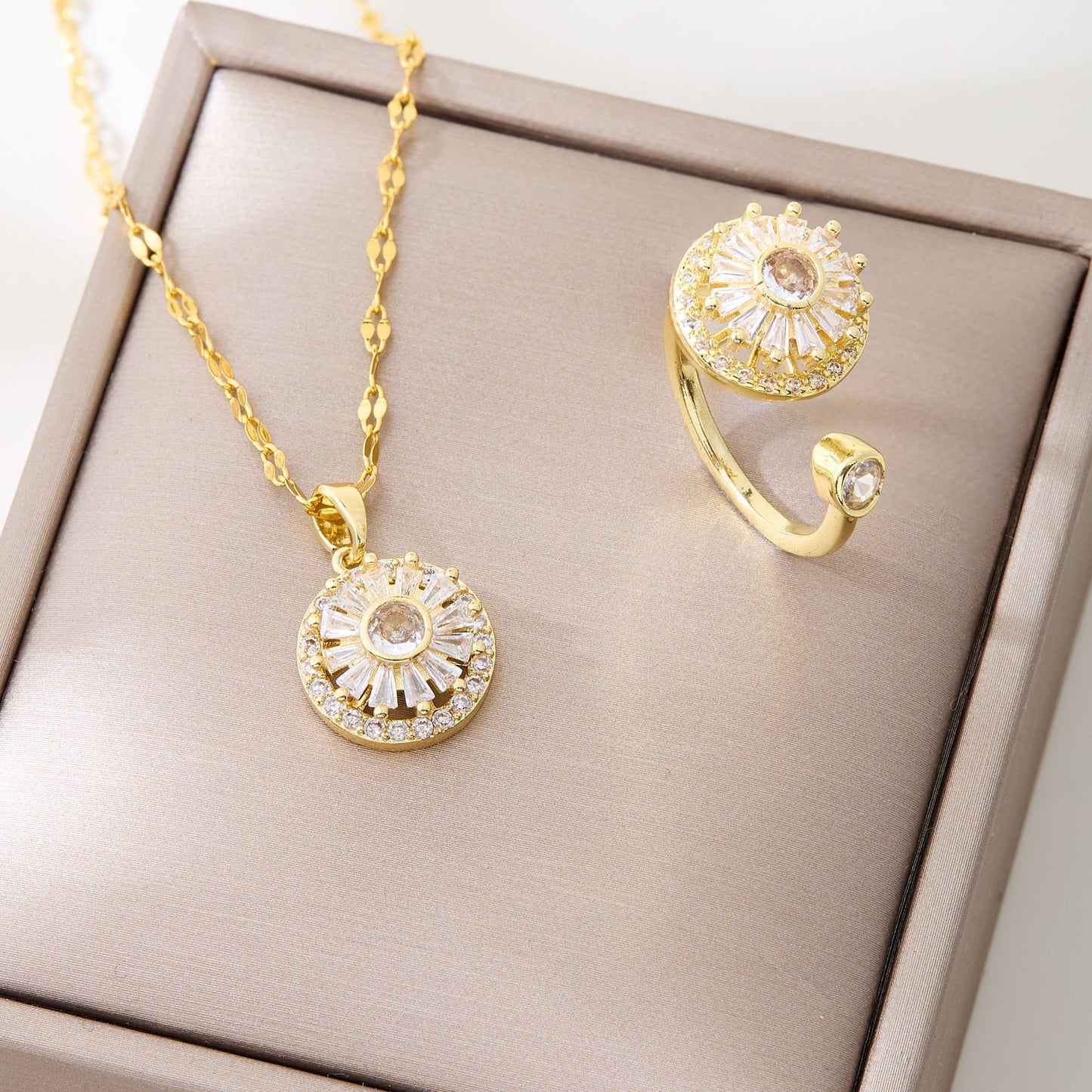 Stainless Steel Chain Waterproof Durable Colorfast Jewelry Set