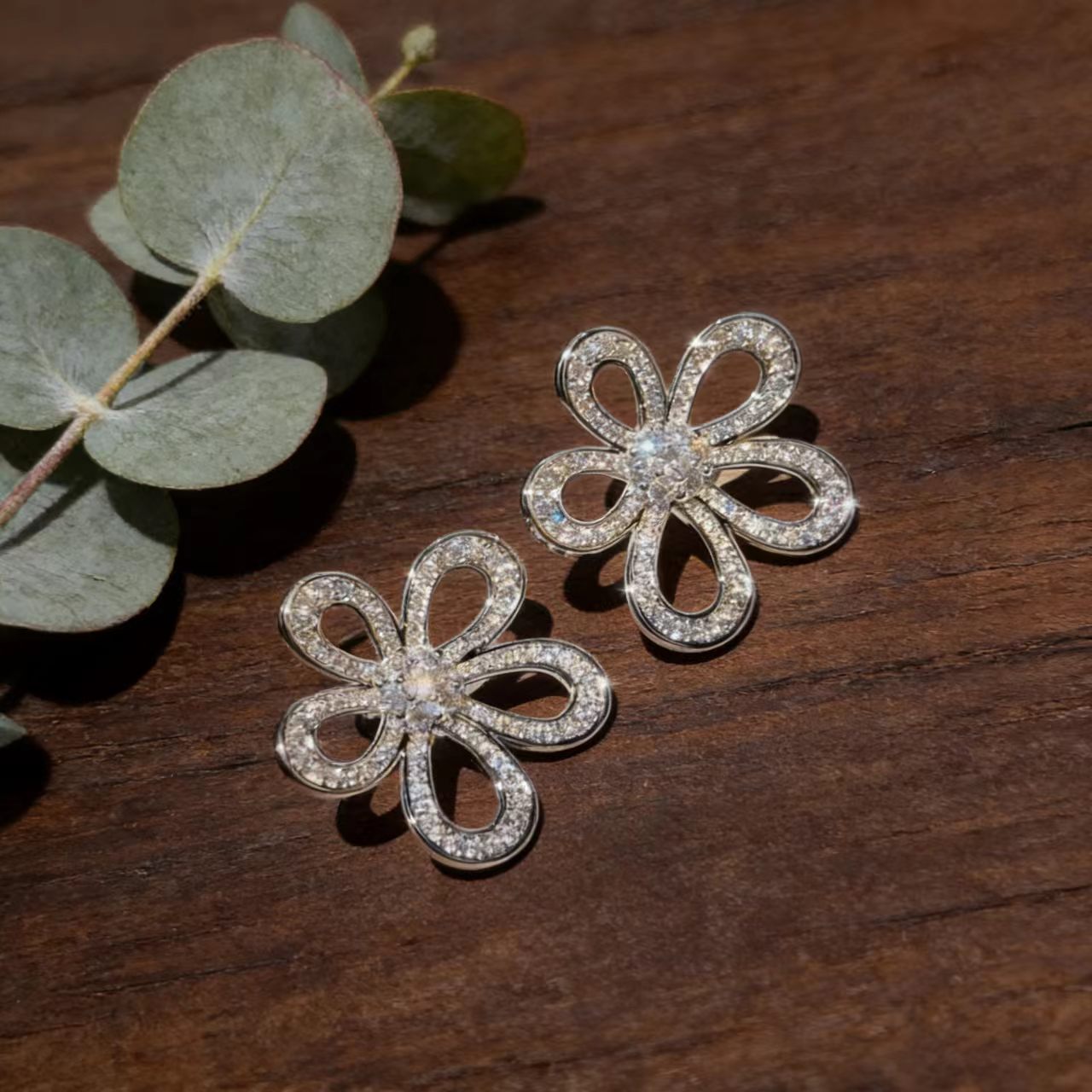 High-grade Light Luxury Full Diamond Flower Niche Feel Necklace