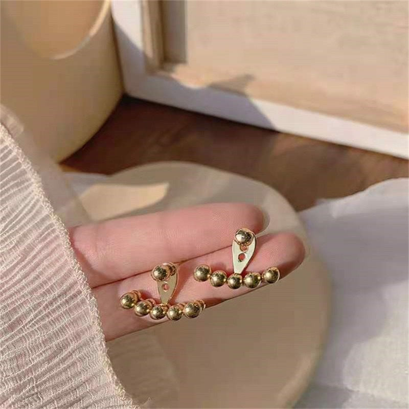 Women's Trendy Metal Retro Style Hepburn Graceful Earrings