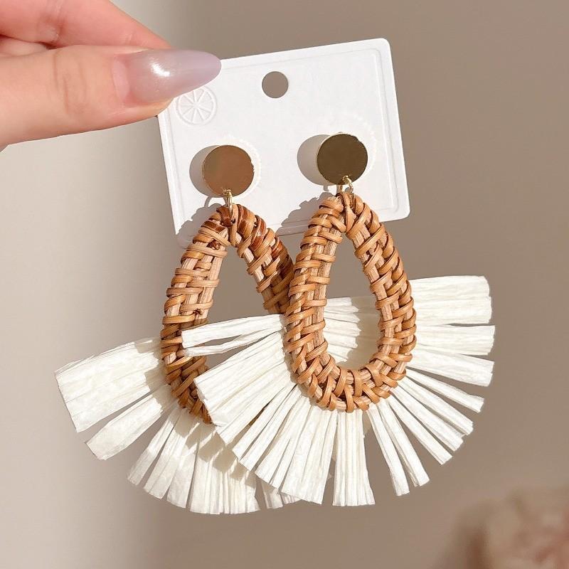 Women's Bone Niche Clips Light Luxury Elegant Stud Earrings