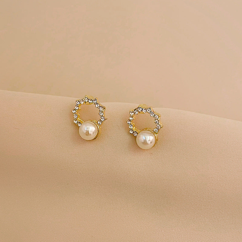 Women's Bone Niche Clips Light Luxury Elegant Stud Earrings