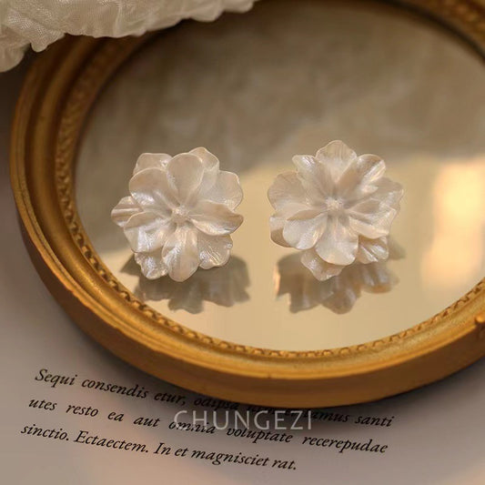 Women's Camellia Ear Light Luxury Minority High-grade Earrings