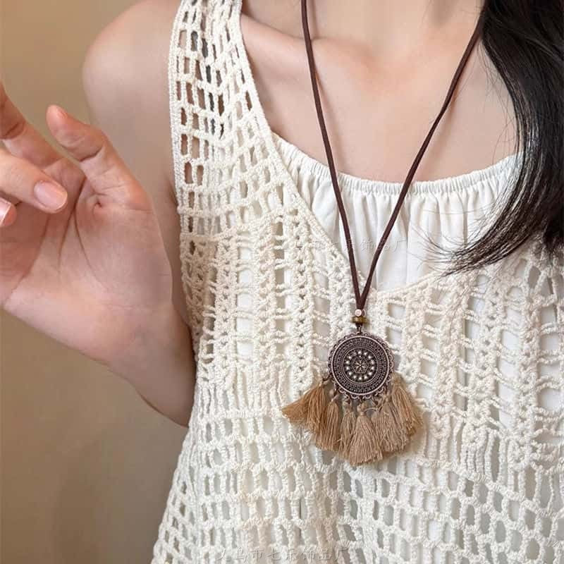 Water Drop Retro Design Temperament Entry Necklaces