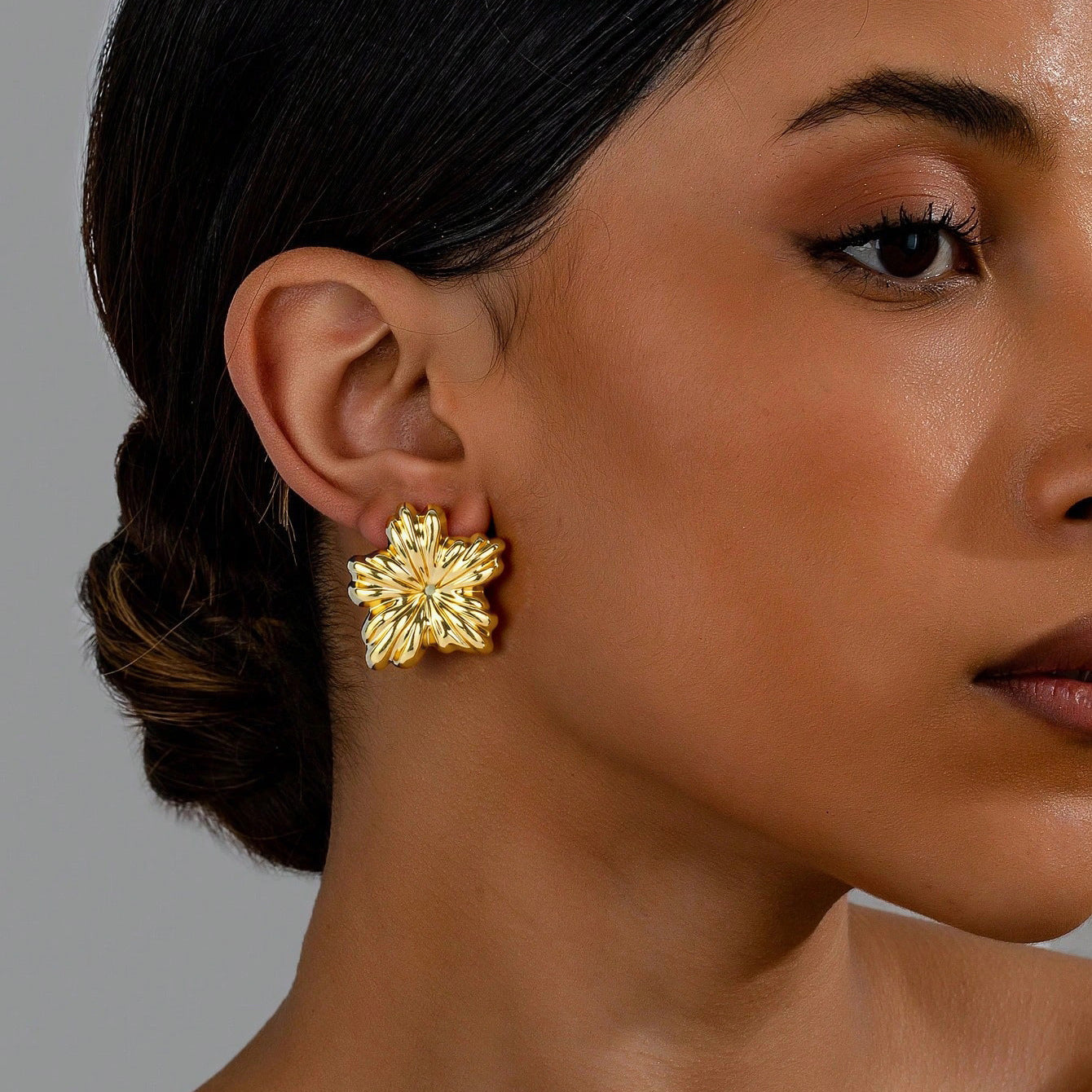 One Large Small Overlapping Stainless Steel Eardrops Gold Rings
