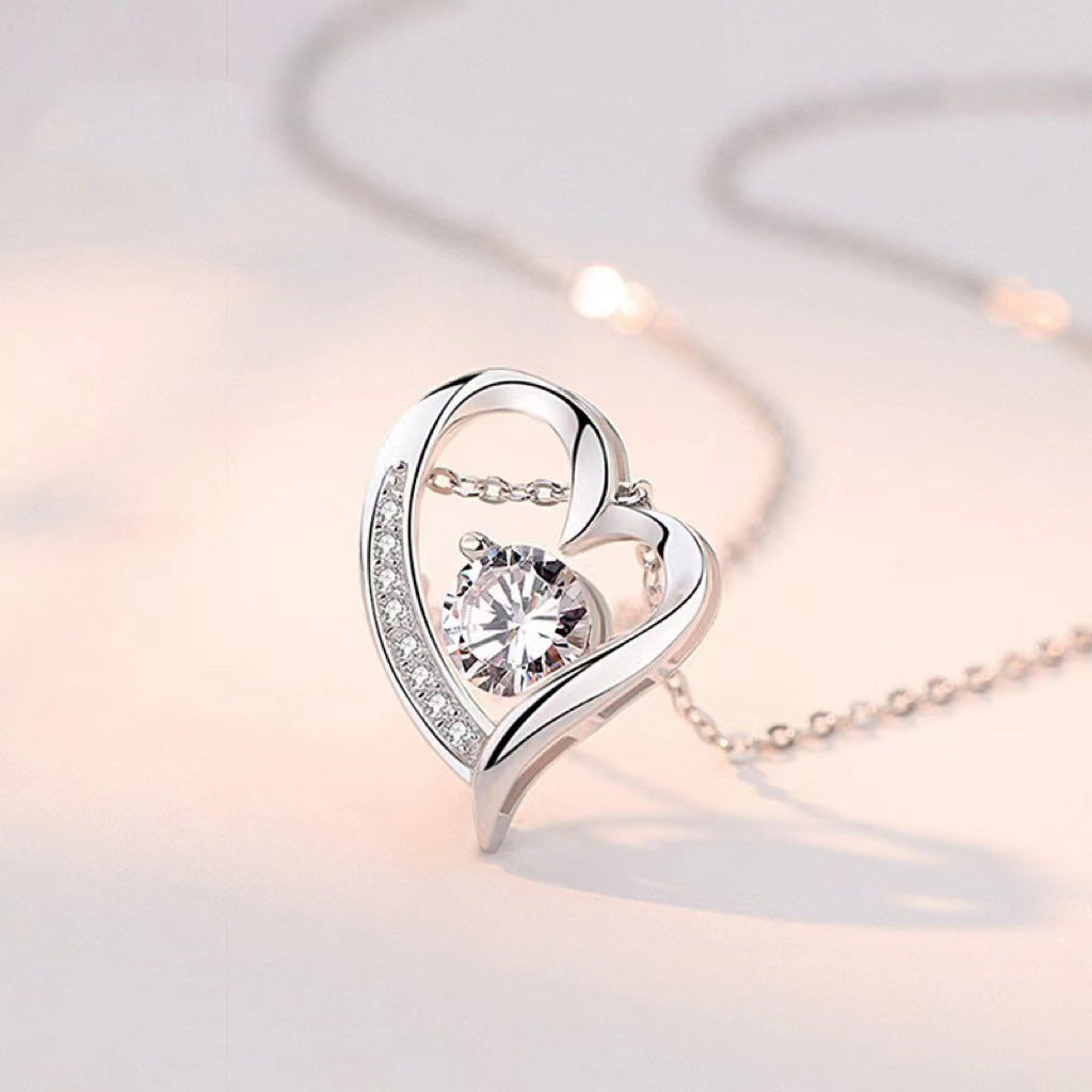 Women's Heart-shaped Korean Simple Graceful Clavicle Chain Necklaces