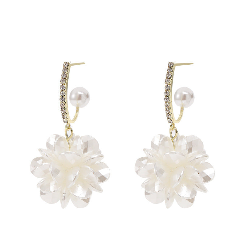 Needle High-grade White Petal Style Fashion Stud Earrings