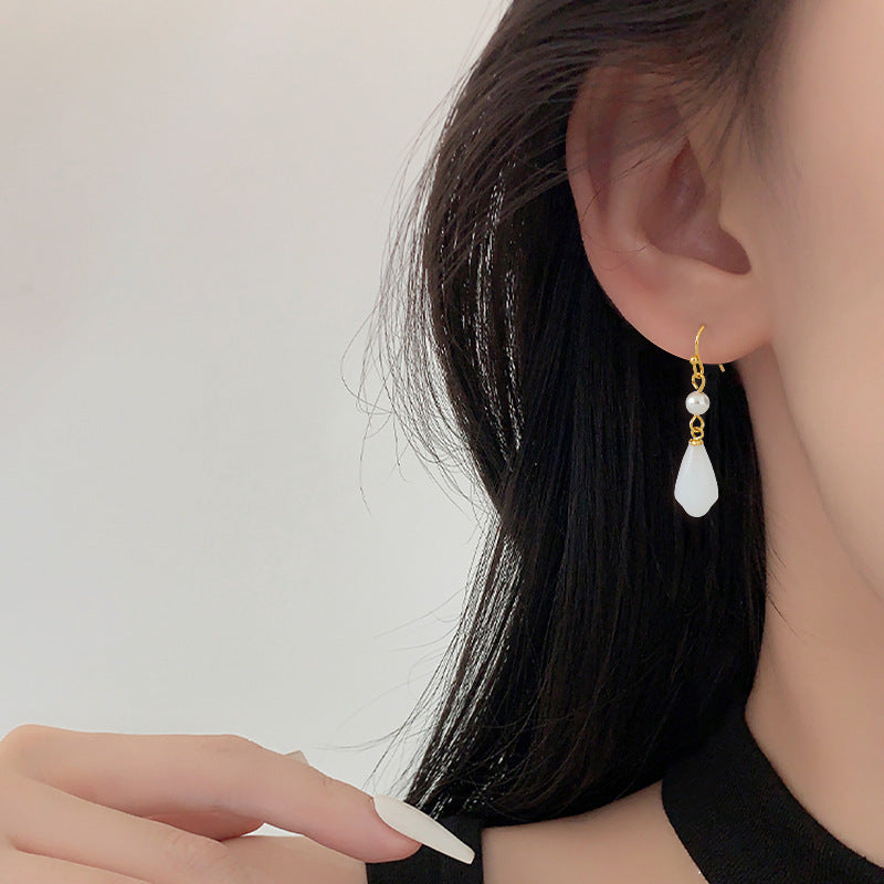 Niche Ancient National Fashion White Jade Ear Hook