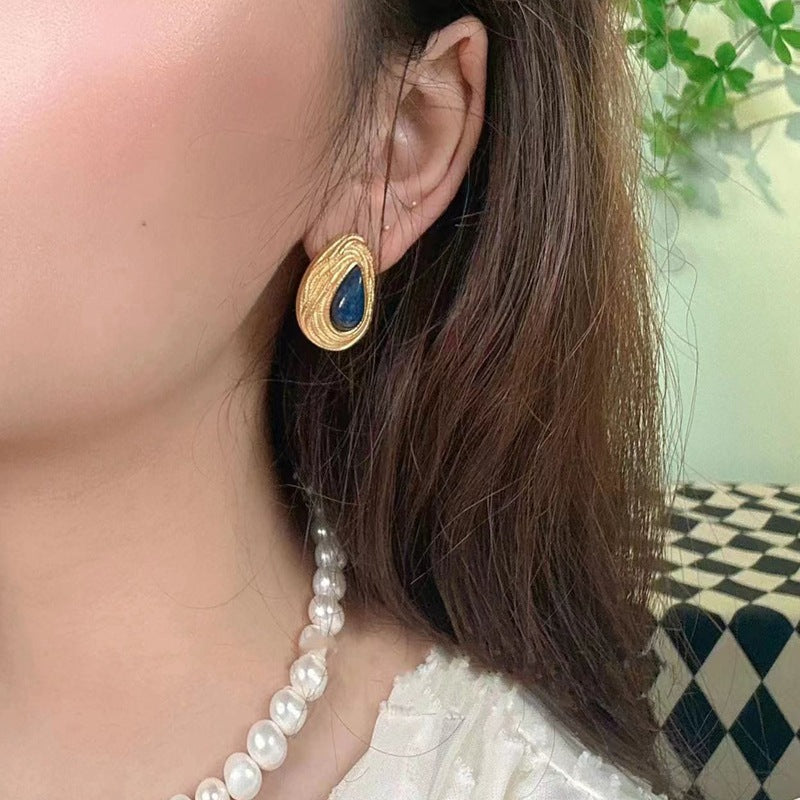 Women's Ear Needle Light Luxury Simplicity Vintage Stud Earrings
