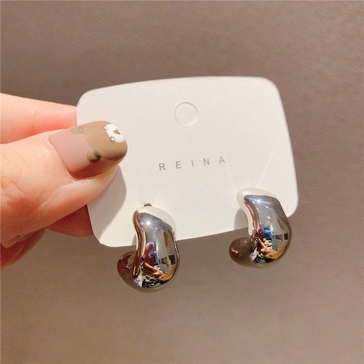 Women's Sier Needle Arc Metal Simple Temperament Commute Irregular Retro Stud Earrings