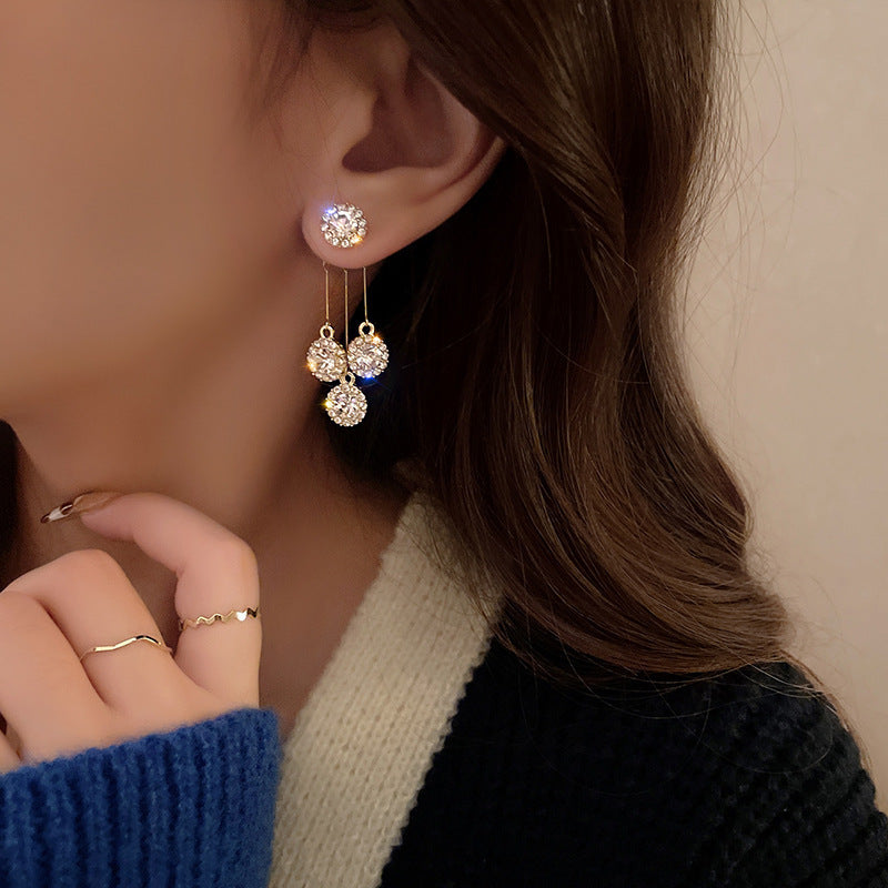 Women's Sparkling Full Rhinestone Tassel Light Luxury High-grade Jeweled Earrings