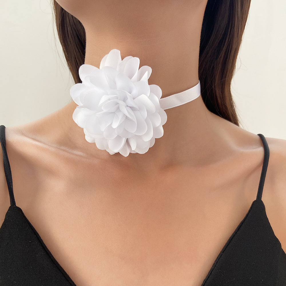 Vintage Rose Flower Exaggerated Flocking French Collar