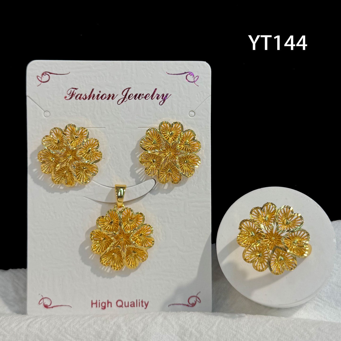 Gilding Hollow Pattern Niche Design Disc Pendants