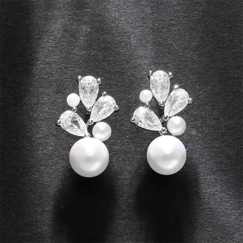 Zircon Pearl Fashion Temperament Bride Sweet Stud Earrings