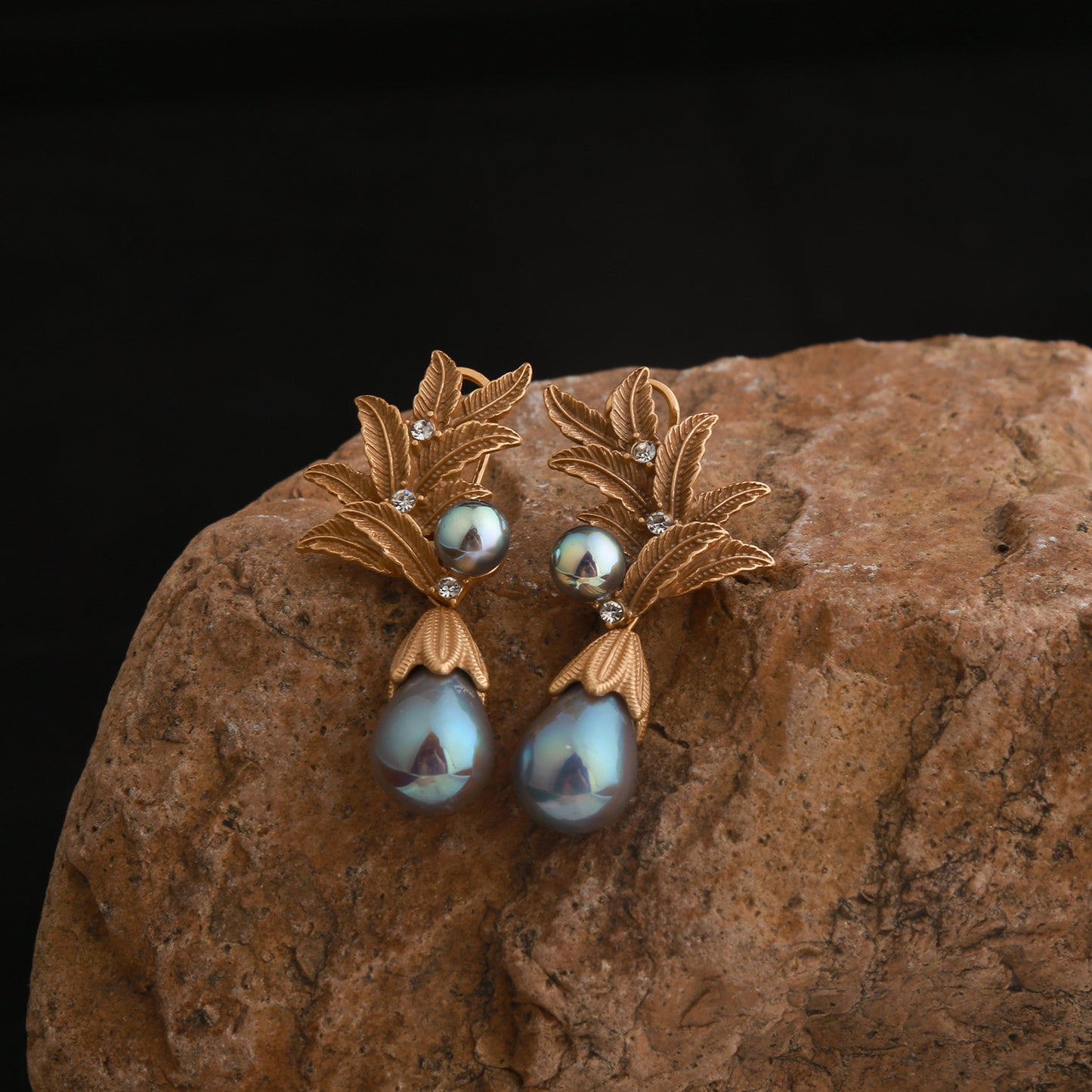 Real Gold Gaanized Enamel Diamond Retro Earrings