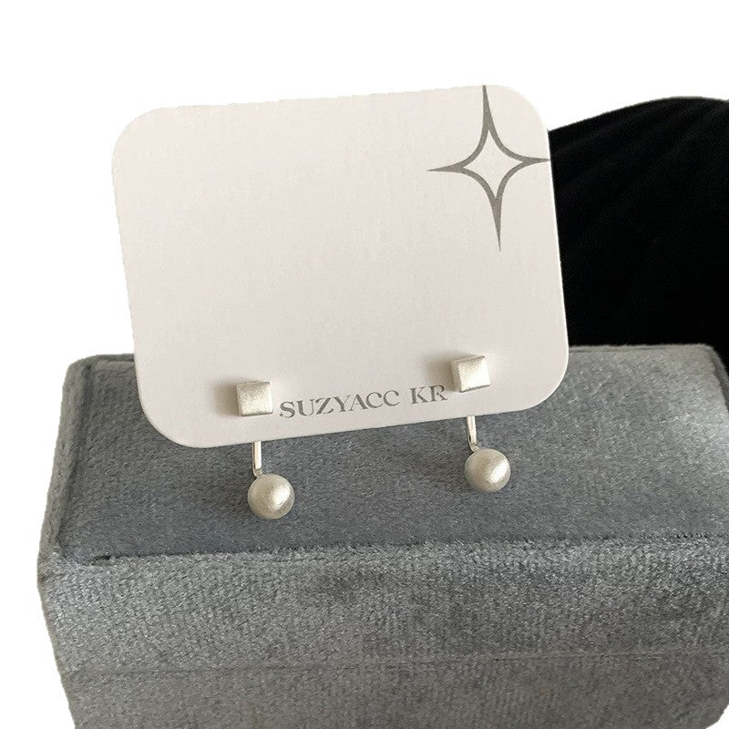 Simple Niche Geometric Cube Sugar Personality Fashion Commuter Light Luxury Stud Earrings