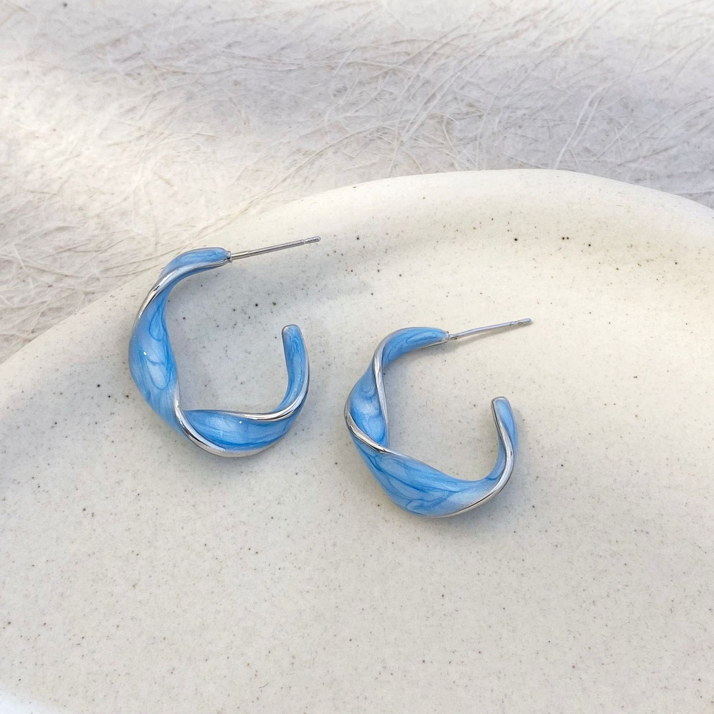 Women's Enamel Drop Oil Twist For Trendy Light Luxury Minority Fashion Earrings