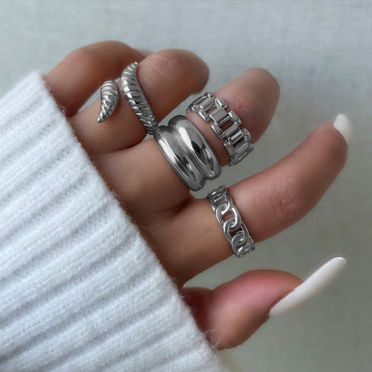 Women's Personality Snake Retro Fashion Knuckle Suit Rings