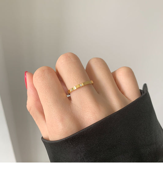 Retention Female Couple Three Diamond Forefinger Rings