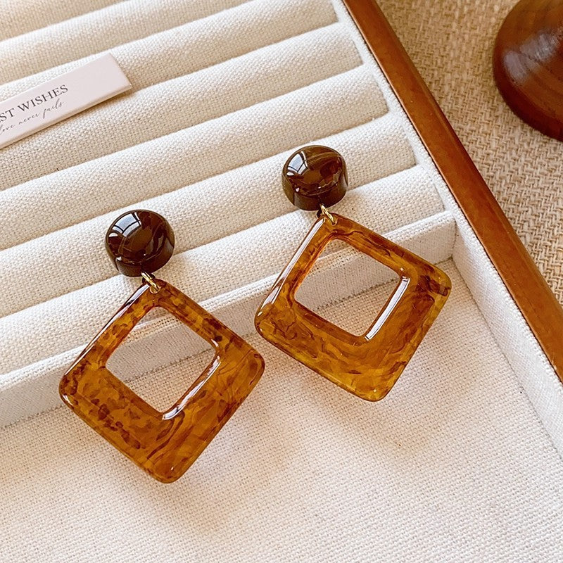 Women's Needle Geometric Irregular Resin Fashionable Retro Earrings