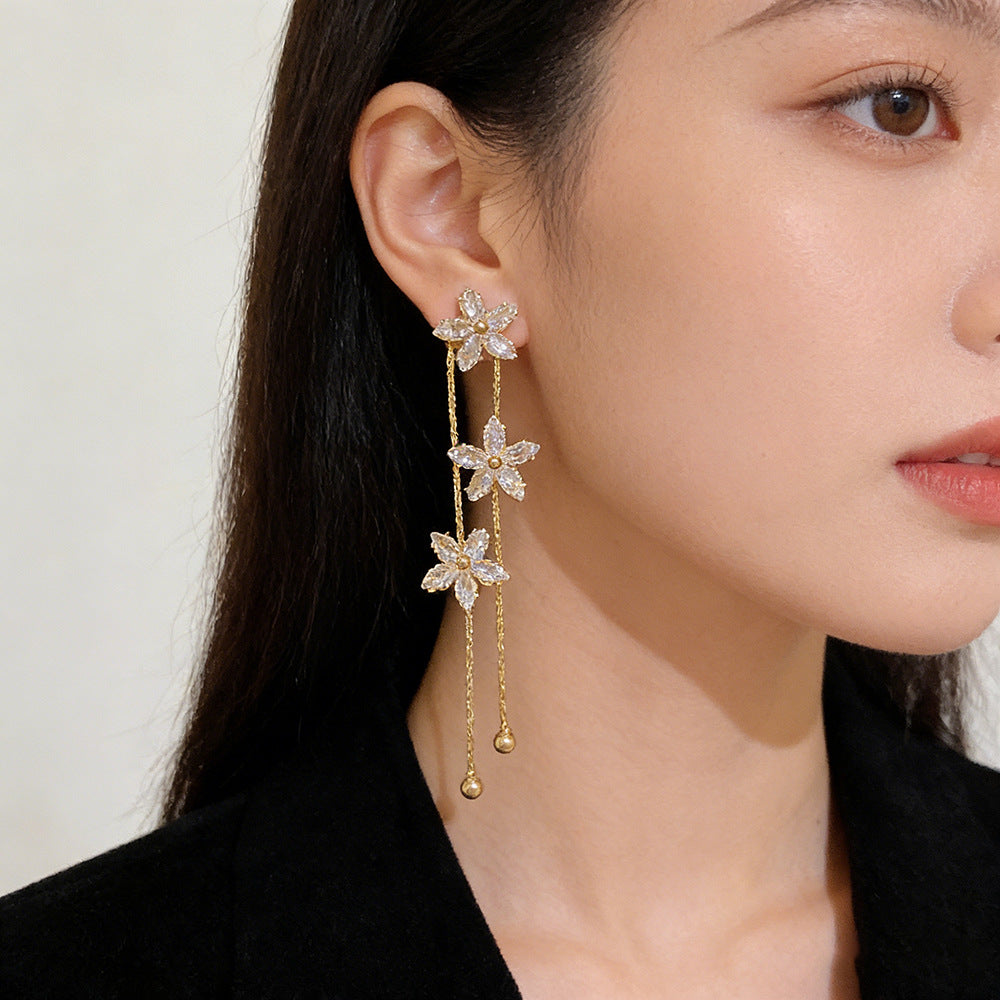 Women's Korean Style Zircon Flower Tassel Fashion Delicate Niche Sense Face Earrings