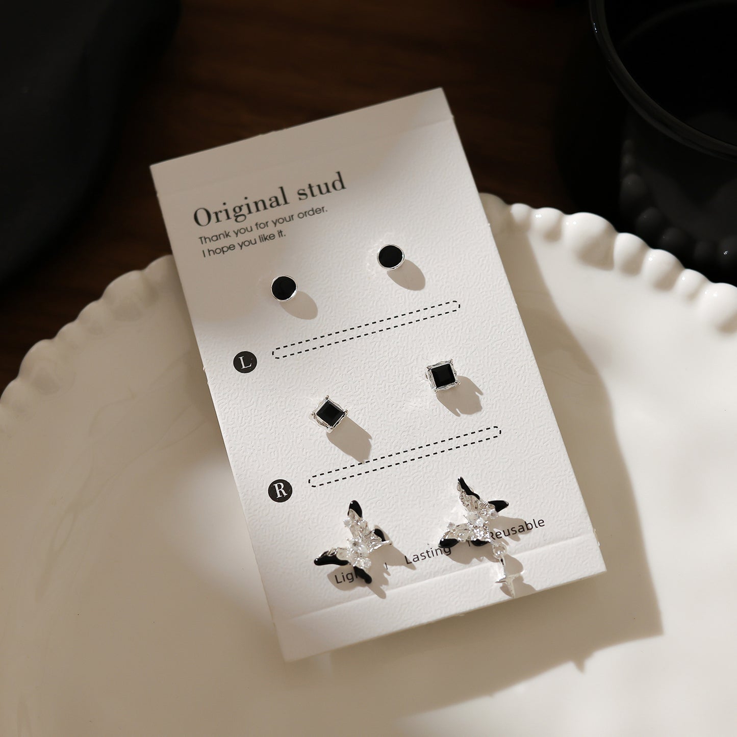 Elegant Black Series Earings Simple Personalized Stud Earrings
