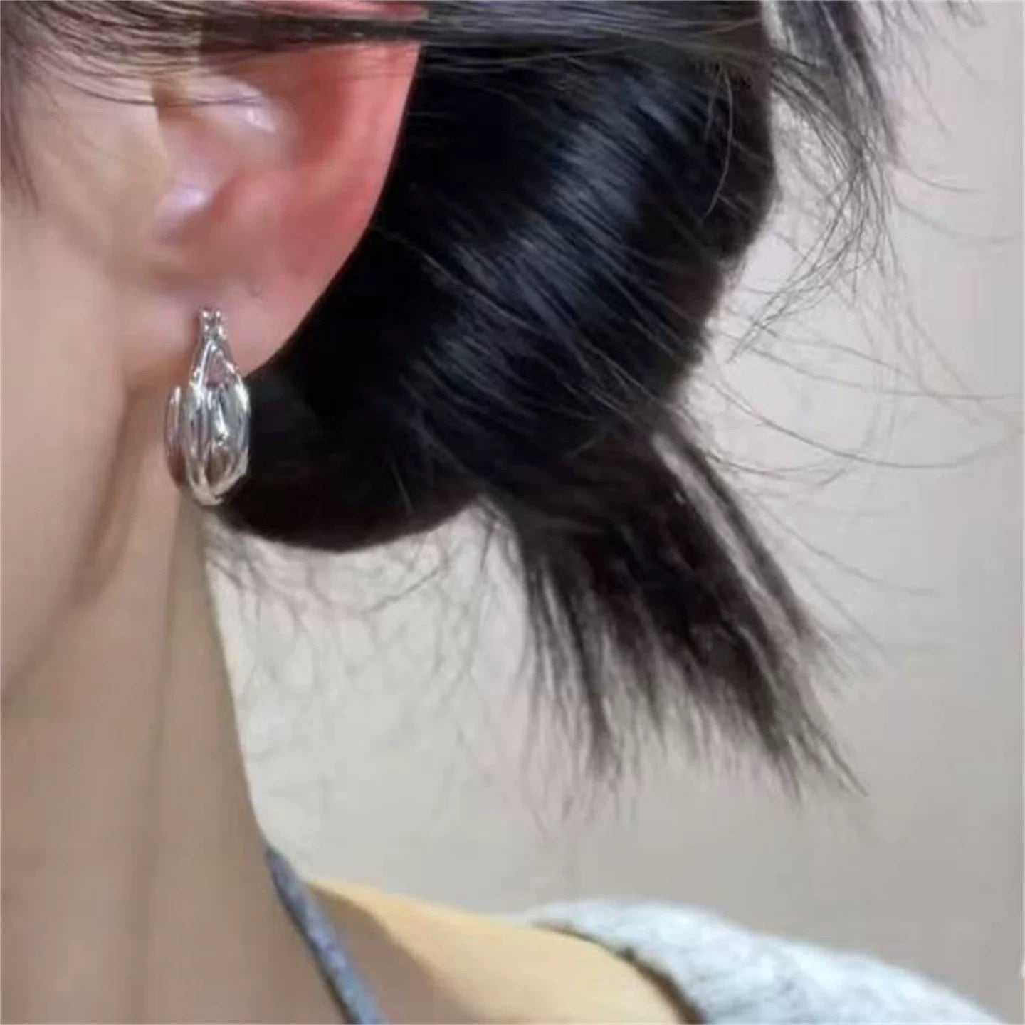 Women's Style Sier Cross Ear Clip Exquisite Design French Earrings