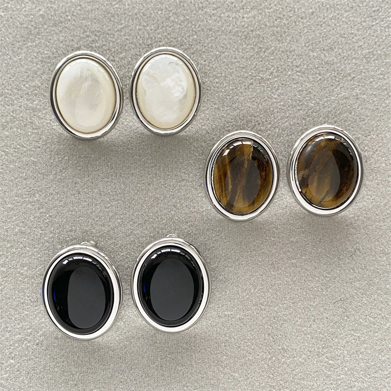 Dong White Shell Black Agate Choker Female Collar
